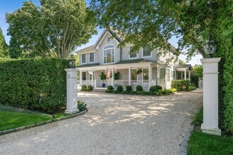 Building Photo - 210 Toylsome Ln