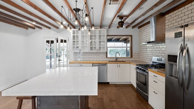 Building Photo - 506 W Coolidge St