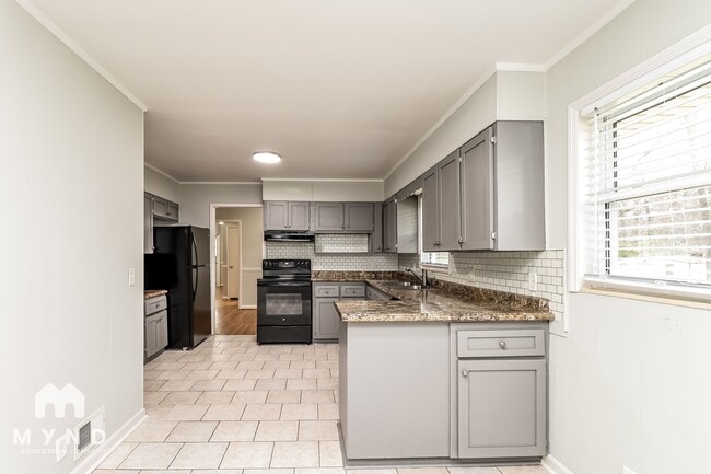 Building Photo - 1214 Bunchie St