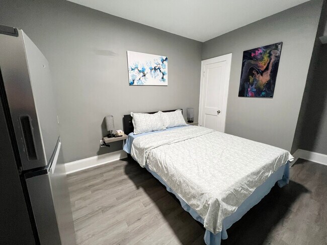 Foto del edificio - 817 Ferdinand Ave SW