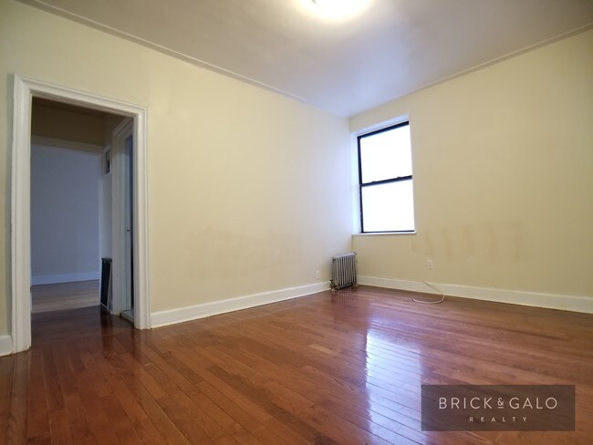 Foto del edificio - 179 Linden Blvd
