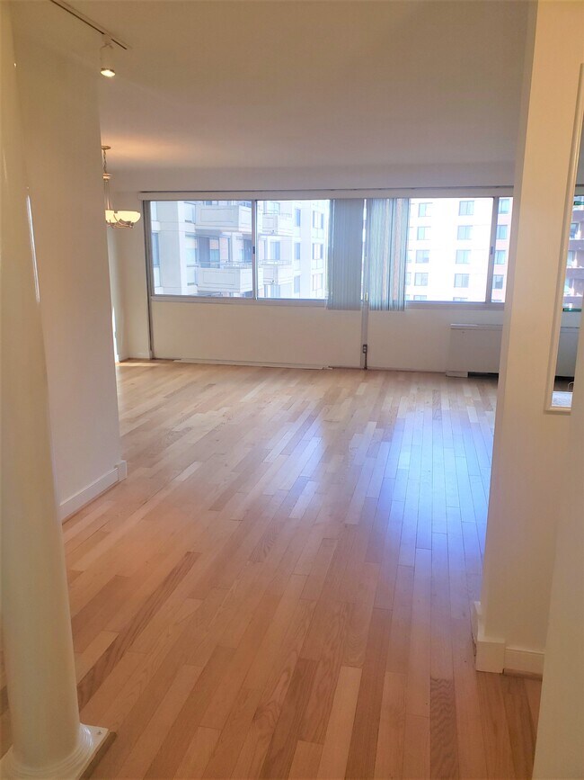 4515 Willard Ave Unit The Willoughby, Chevy Chase, MD 20815 Condo for