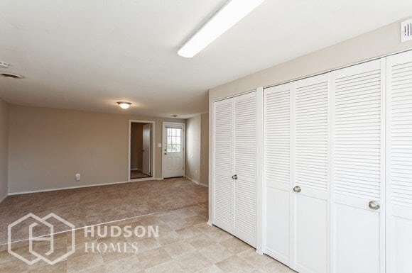 Building Photo - 2403 Alma Rd