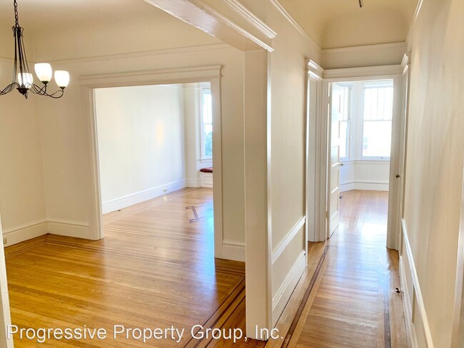 Building Photo - 2 br, 1 bath House - 545 Lombard Street