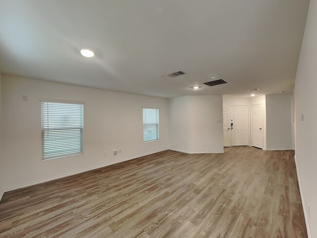 Building Photo - 24106 Mustang Run Dr