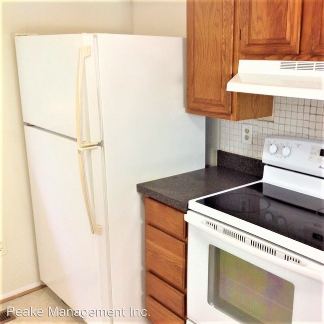 Foto del edificio - 3 br, 2.5 bath House - 7961 Tysons Oak Circle