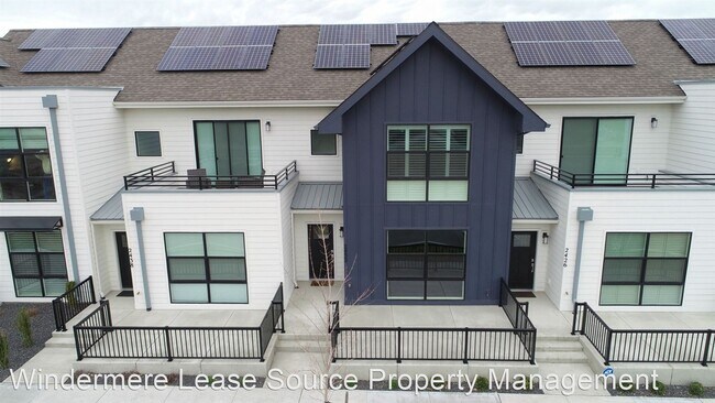 Foto del edificio - 3 br, 3 bath House - 2432 W Centennial Place