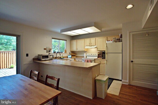 Foto del edificio - 1450 Greenmont Ct