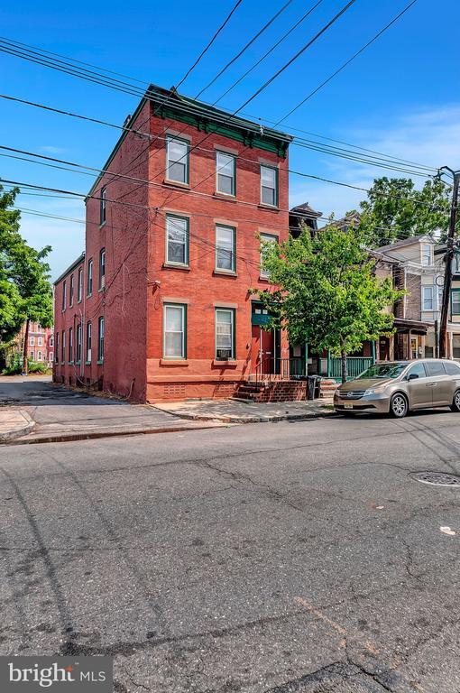 Foto del edificio - 442 W Hanover St