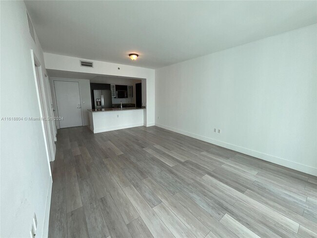 Foto del edificio - 950 Brickell Bay Dr