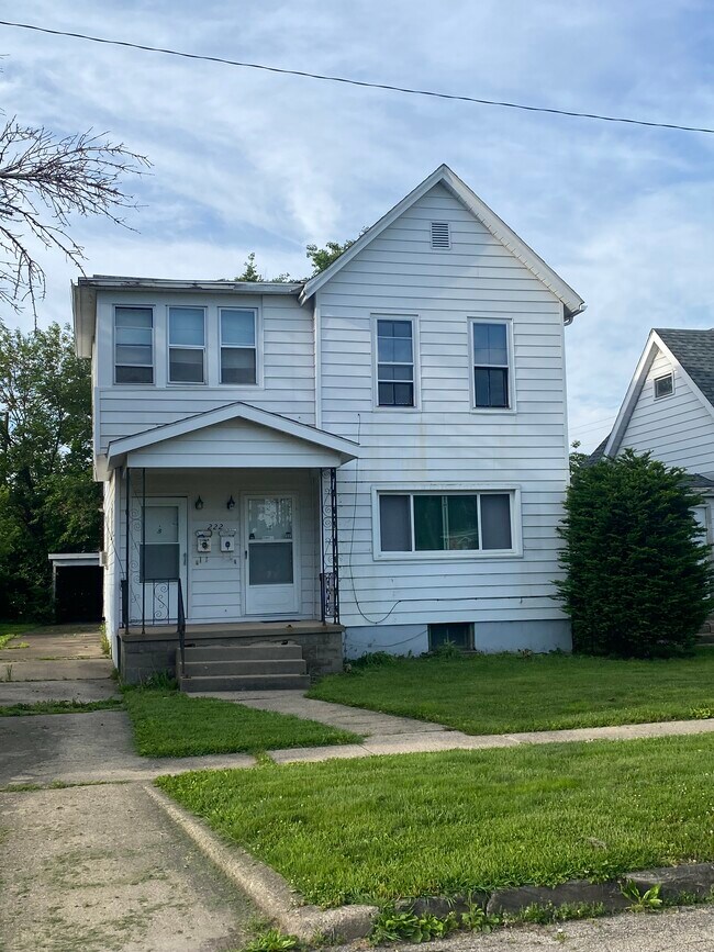 222 E Allen St Unit 2, Springfield, IL 62704 Apartments in Springfield, IL