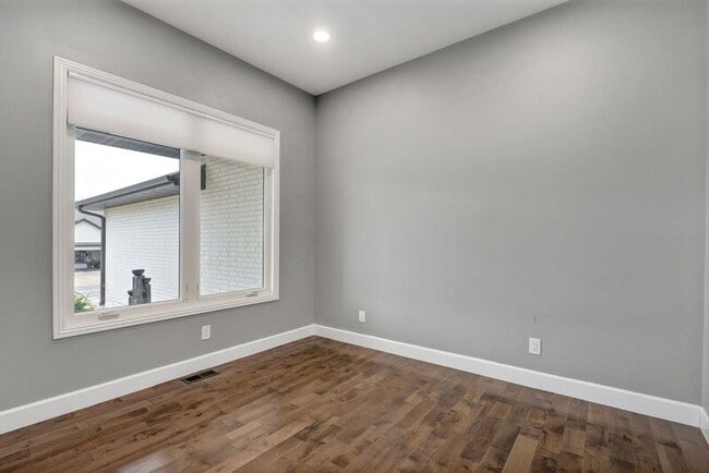 Foto del edificio - 6133 S Maryland Ave