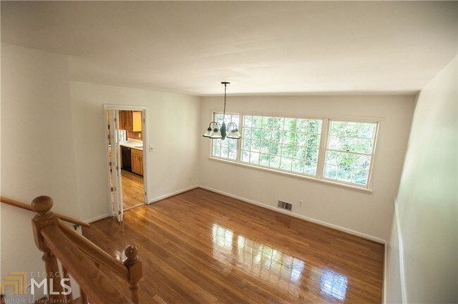 Foto del edificio - 335 Amberidge Trail NW