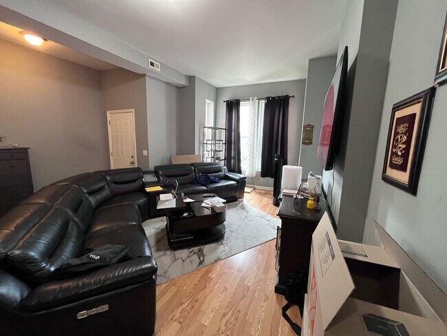 Foto del edificio - 2836 W Adams St
