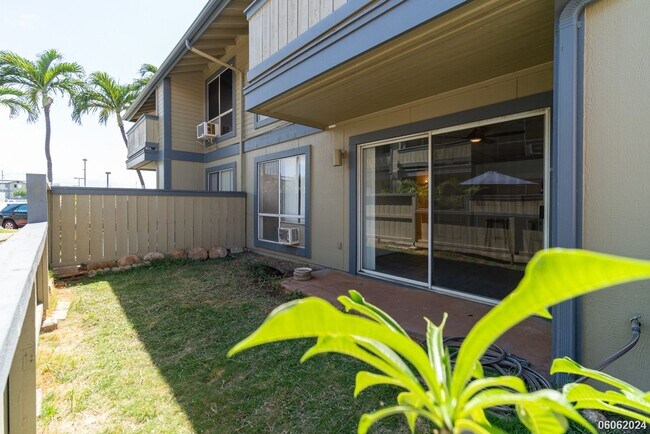 Building Photo - Cozy Ground Floor 1BR/1BA/1PKG unit in Sun...