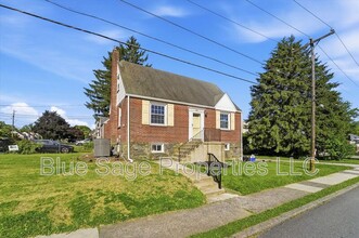 Building Photo - 248 E Turnbull Ave