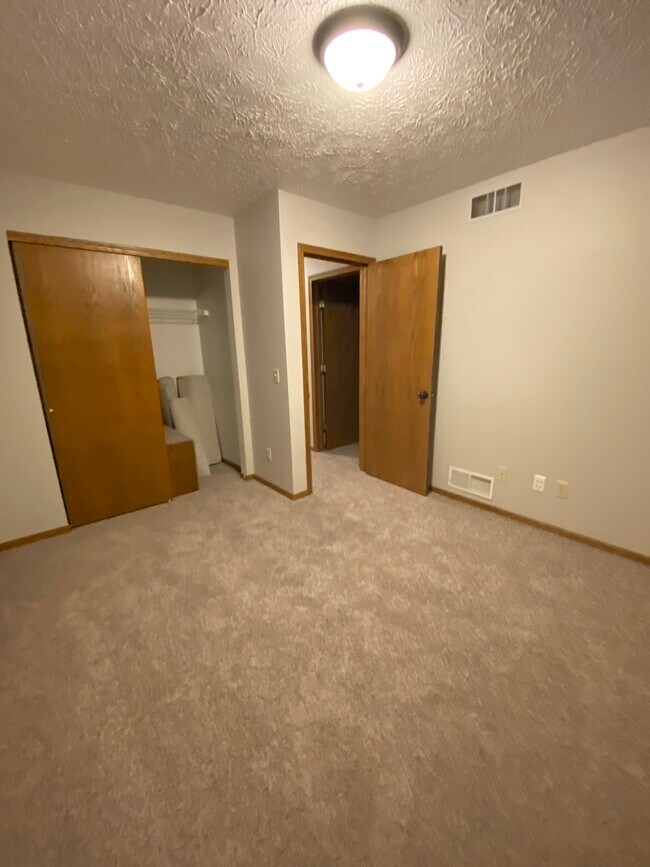 Foto del edificio - 3553 Oak Hill Rd