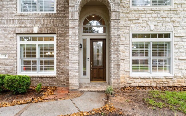 Foto del edificio - 14 Long Springs Pl