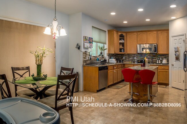 Building Photo - 2117 W 125 S
