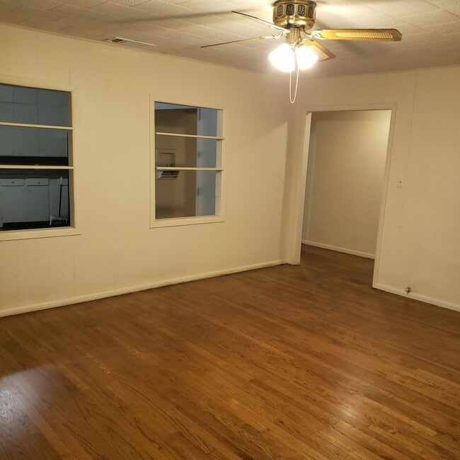 Foto del edificio - 908 Porter St