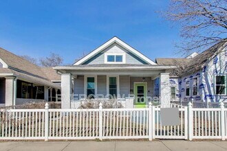 Building Photo - 1140 Hoyt Ave