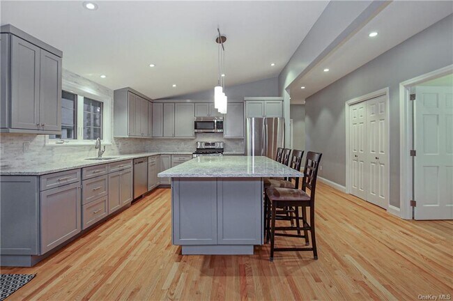 Foto del edificio - 85 Taylor Pl