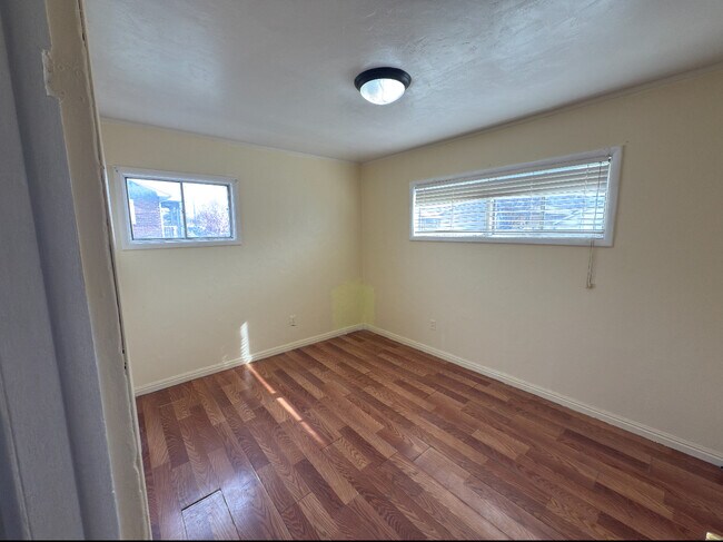Foto del edificio - 3174 S Green St