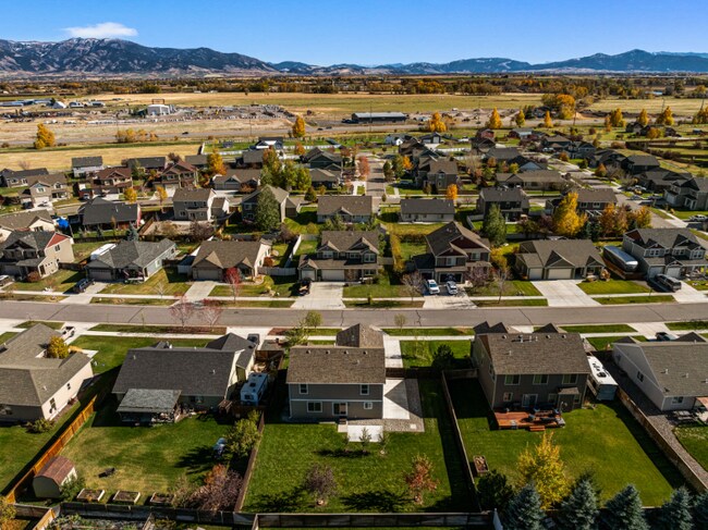 Building Photo - 237 Mammoth Fork Dr