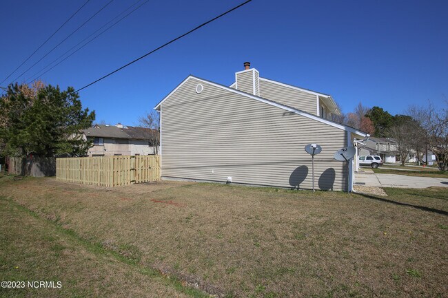 Building Photo - 101 Brenda Dr