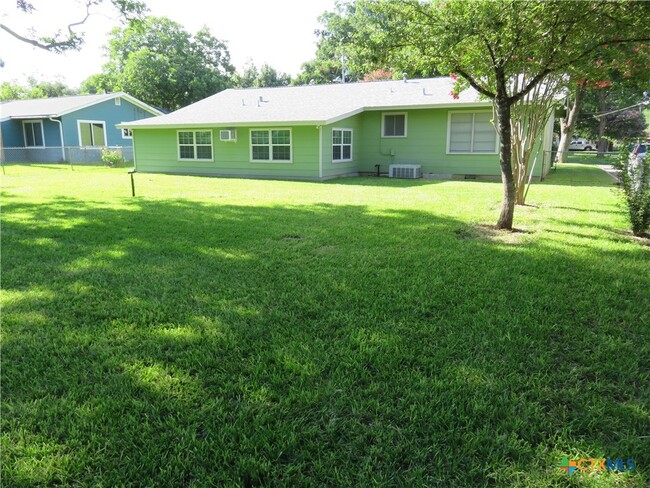 Building Photo - 969 Kunkel St