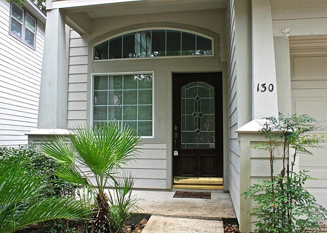 Foto del edificio - 130 Ledgestone Pl