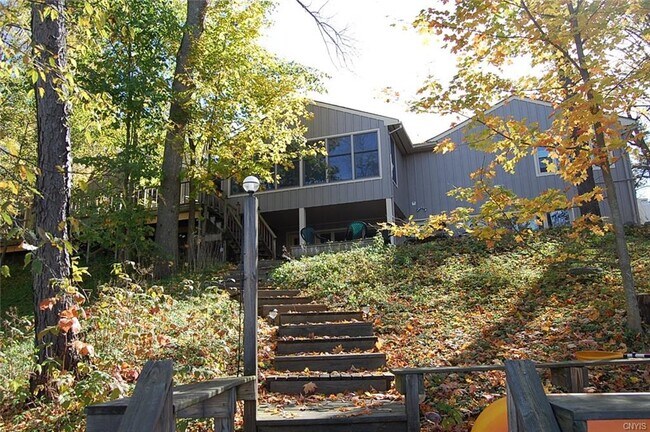 Building Photo - 4825 E Lake Rd