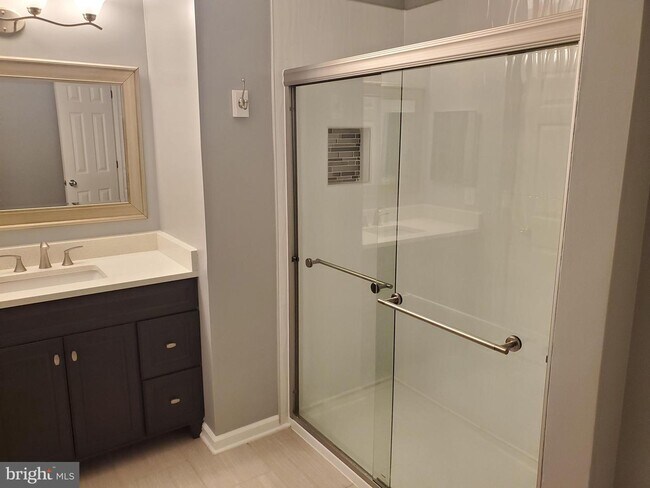 Foto del edificio - 15605 Everglade Ln