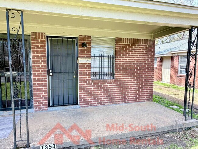 Foto del edificio - 1353 Fairfax St