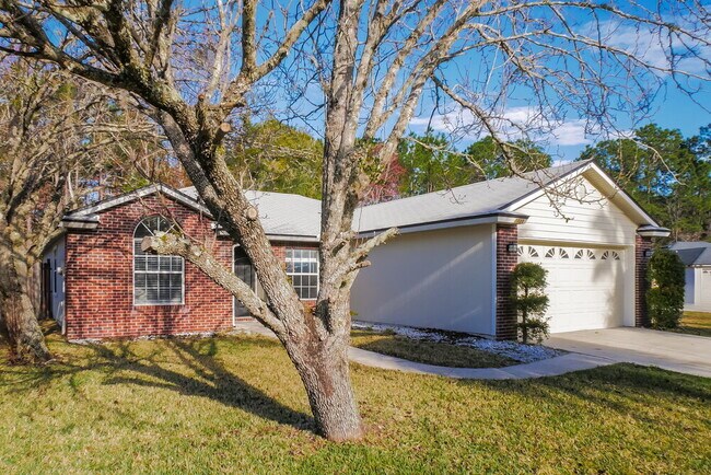 Foto del edificio - 7725 Fawn Lake Dr S