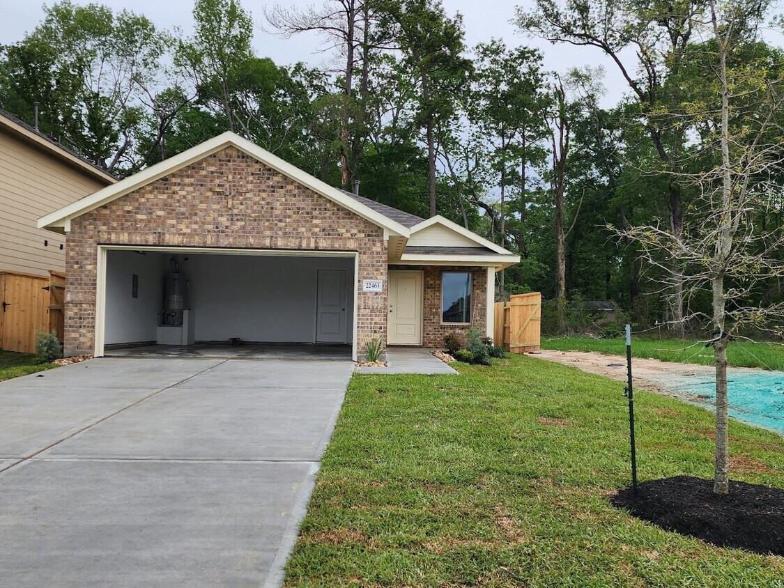 Primary Photo - 22463 Douglas Ct