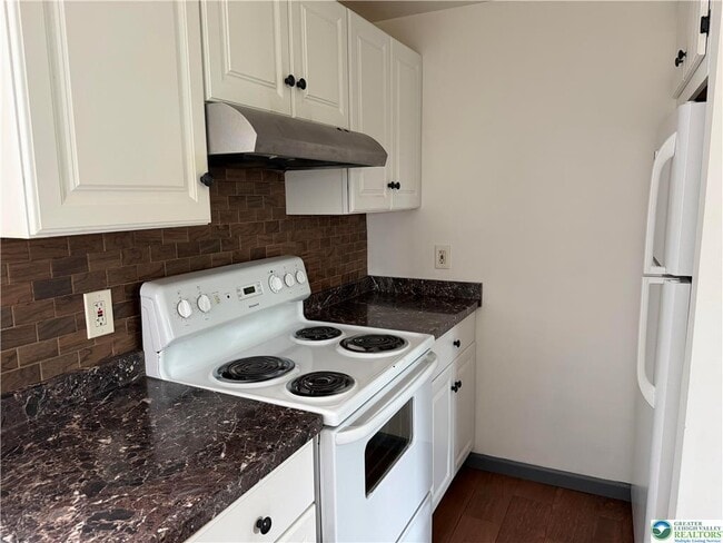 Foto del edificio - 1352 W Gordon St