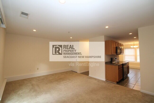 Foto del edificio - 4 Waverly Dr