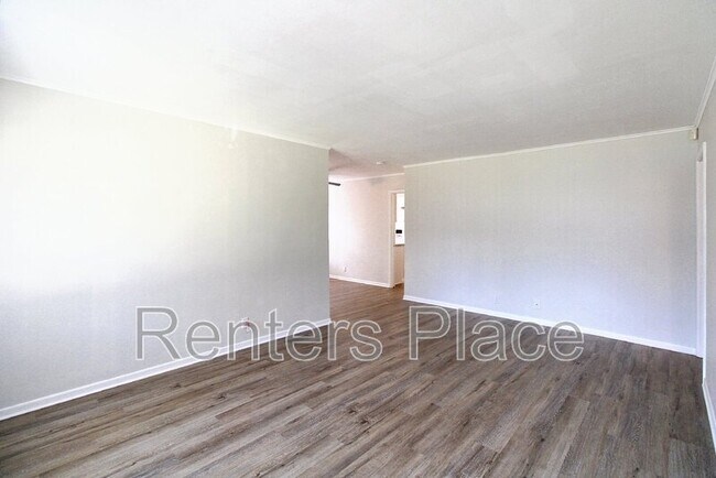 Building Photo - 1515 W Latimer Ct