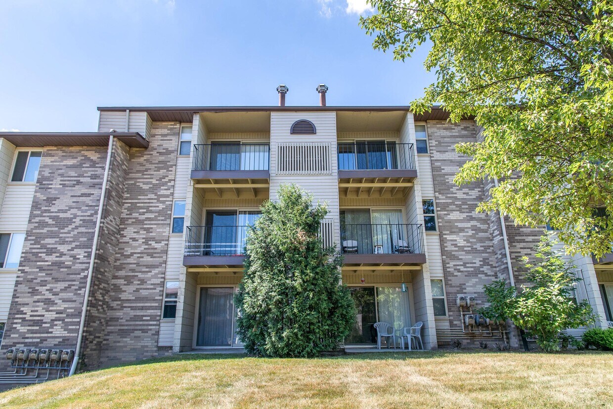 Park Place Hillcrest Apartments in Ann Arbor, MI