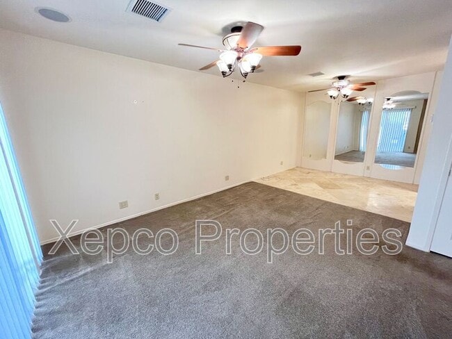 Building Photo - 420 N Villa Ct