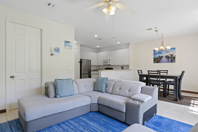 Living room - 9945 E Villa Cir