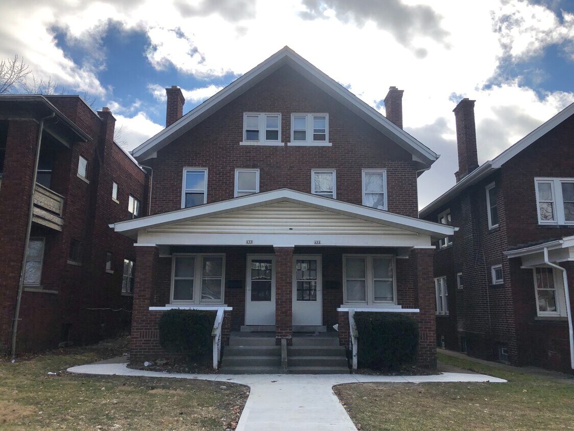 Primary Photo - E 15th Ave 431-433 TNB