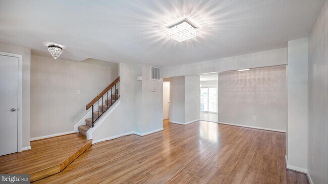 Building Photo - 5310 King Charles Way