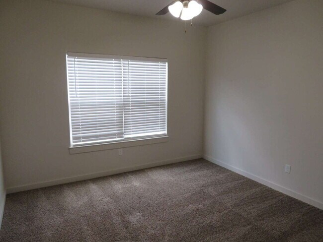 Building Photo - Beautiful Home Located Near Texas Tech Cam...