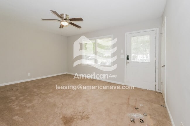 Building Photo - 2018 Wellborn Dr
