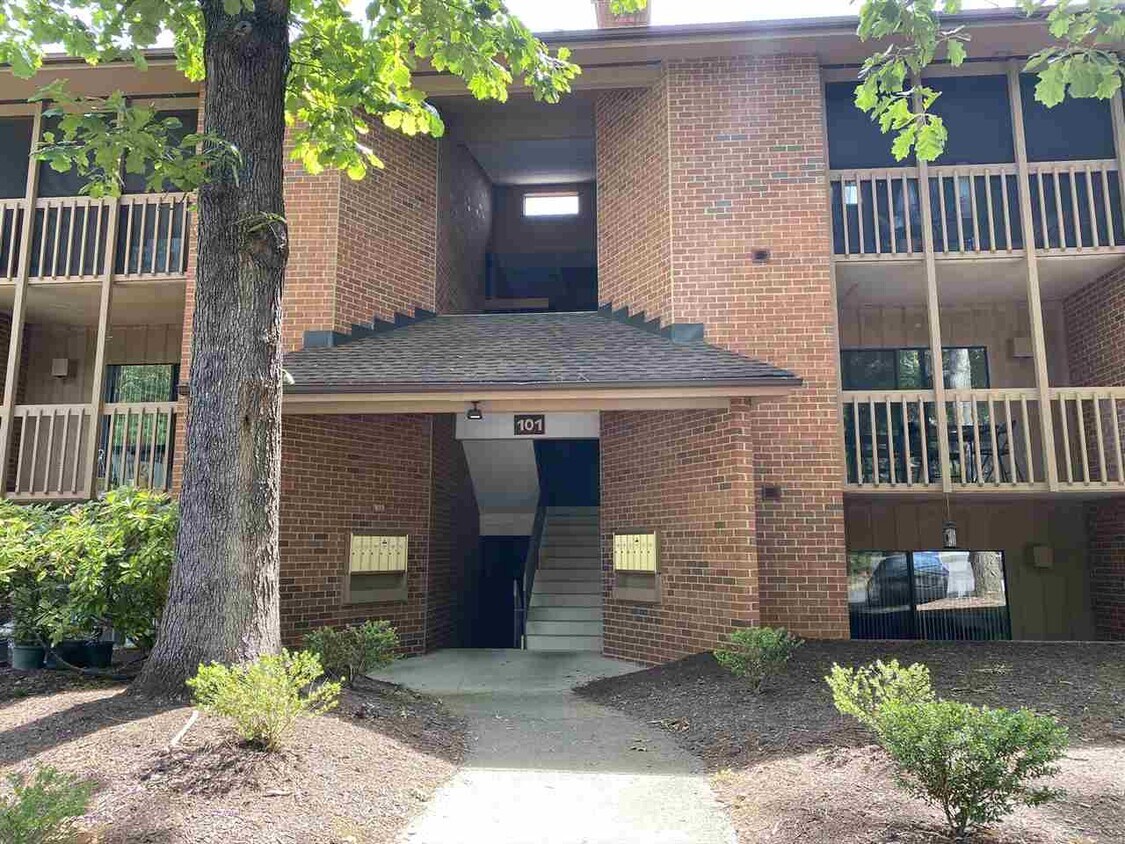 Primary Photo - 101 Turtle Creek Rd