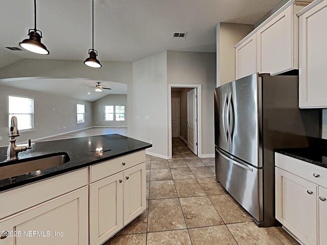 Building Photo - 12502 Itani Wy