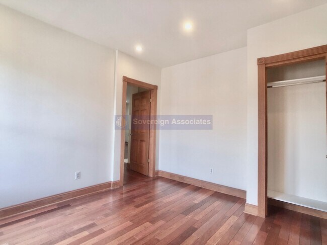 Foto del edificio - 295 Convent Ave