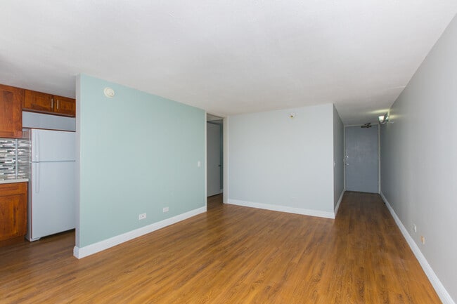 Building Photo - 1541 Dominis St